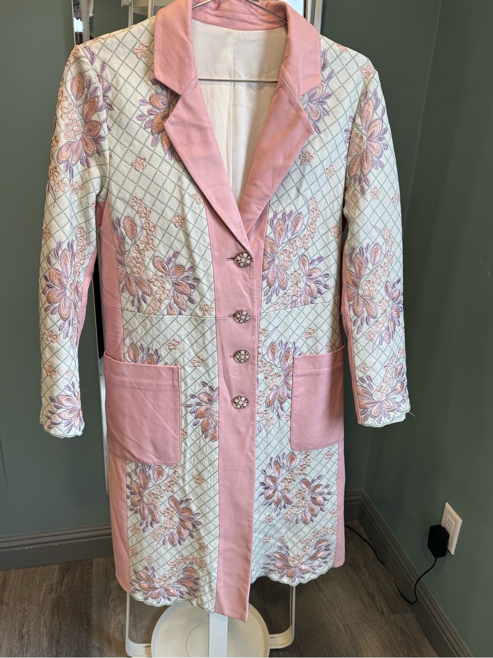 Vintage Pastel Pink Embroidered Lamb Leather & Silk Coat – Coquette Princesscore - Picture 2 of 10